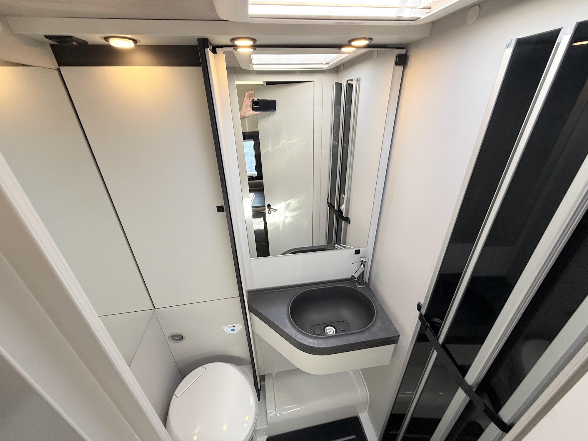 Mobilvetta Kea Kompakt 64 Badezimmer