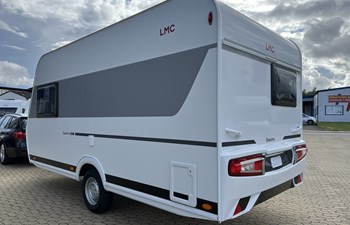 LMC Sassino 430 D Wohnwagen mieten - Heckansicht