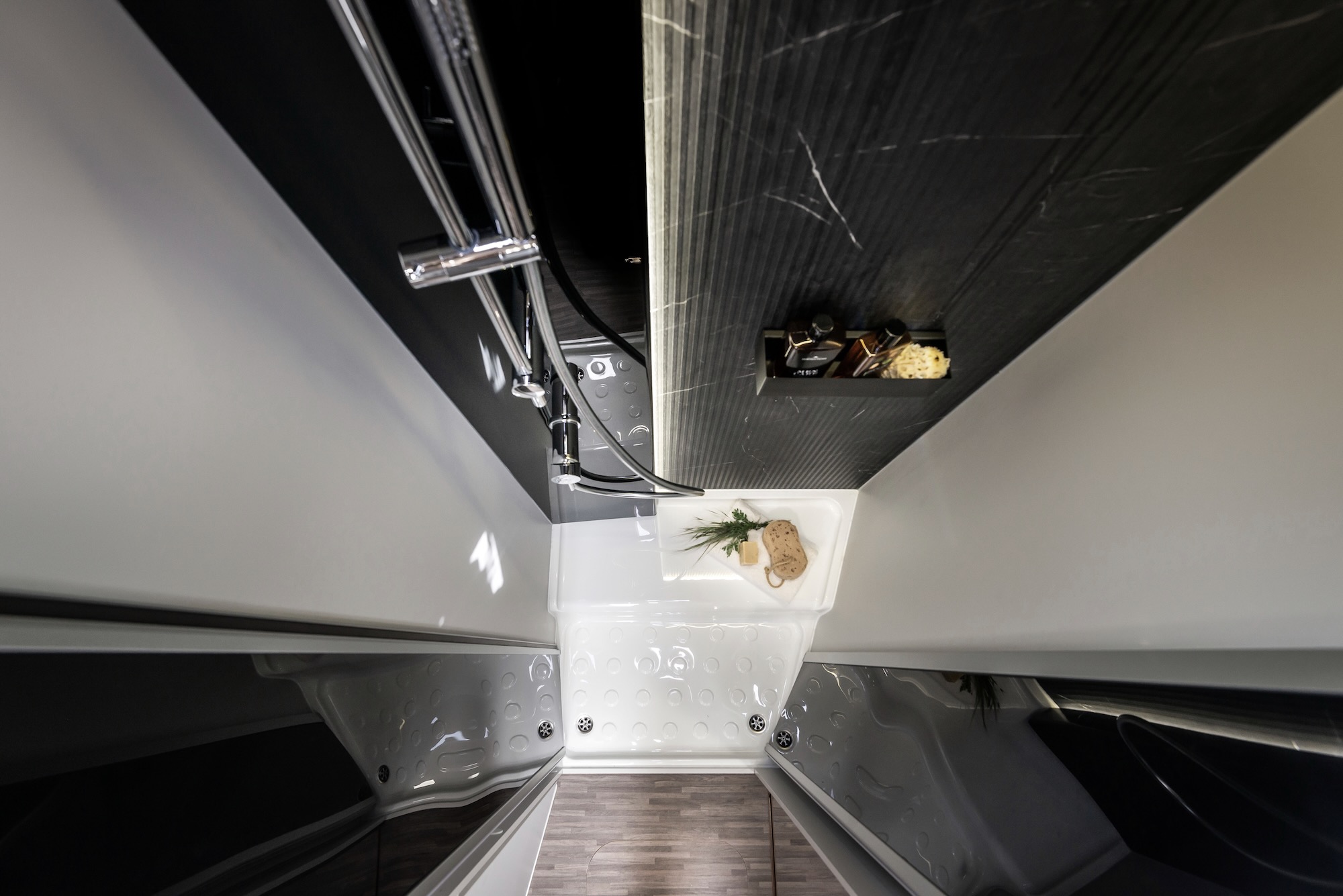 Mobilvetta Kea P90 Dusche