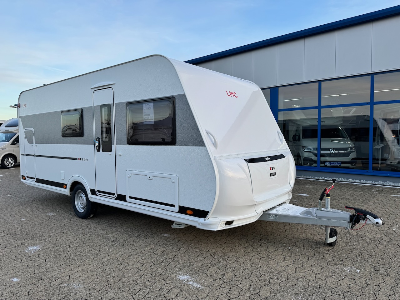 LMC Style 490 K Wohnwagen Aussenansicht