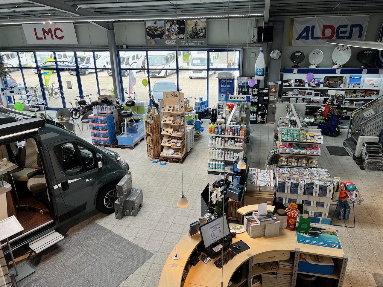 Camping Shop bei AMB Reisemobile