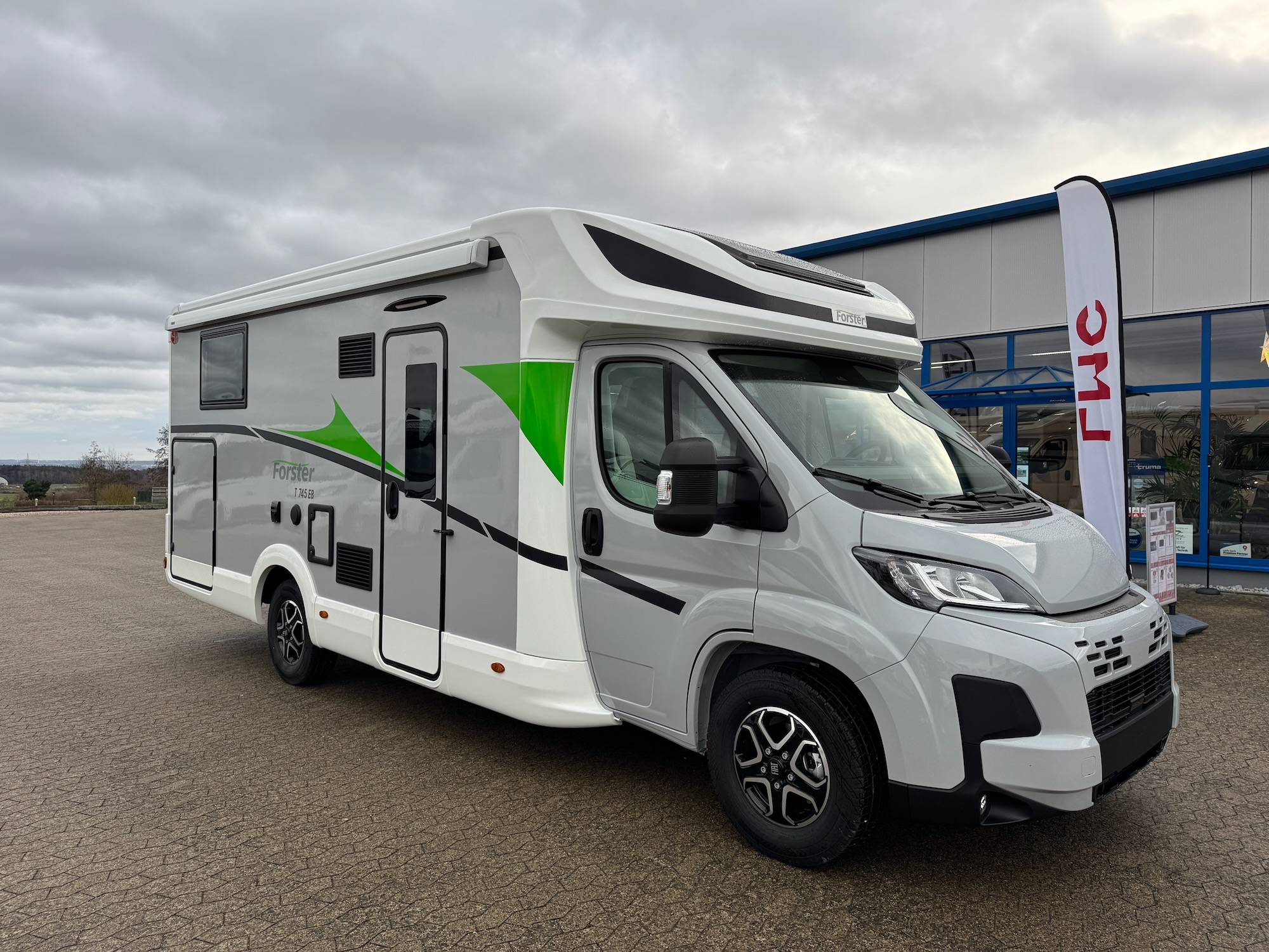 Forster T 745 EB Wohnmobil Aussenansicht