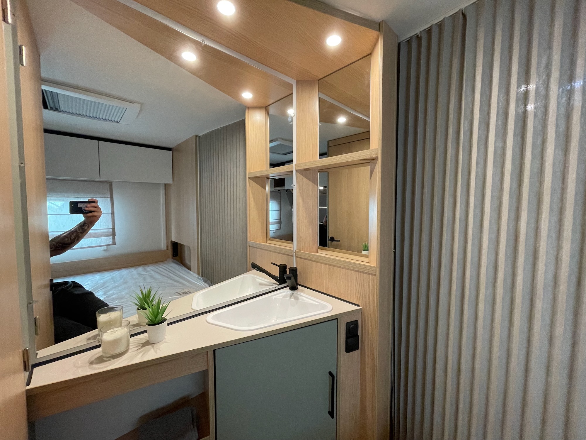LMC Style 582 K Badezimmer Wohnwagen