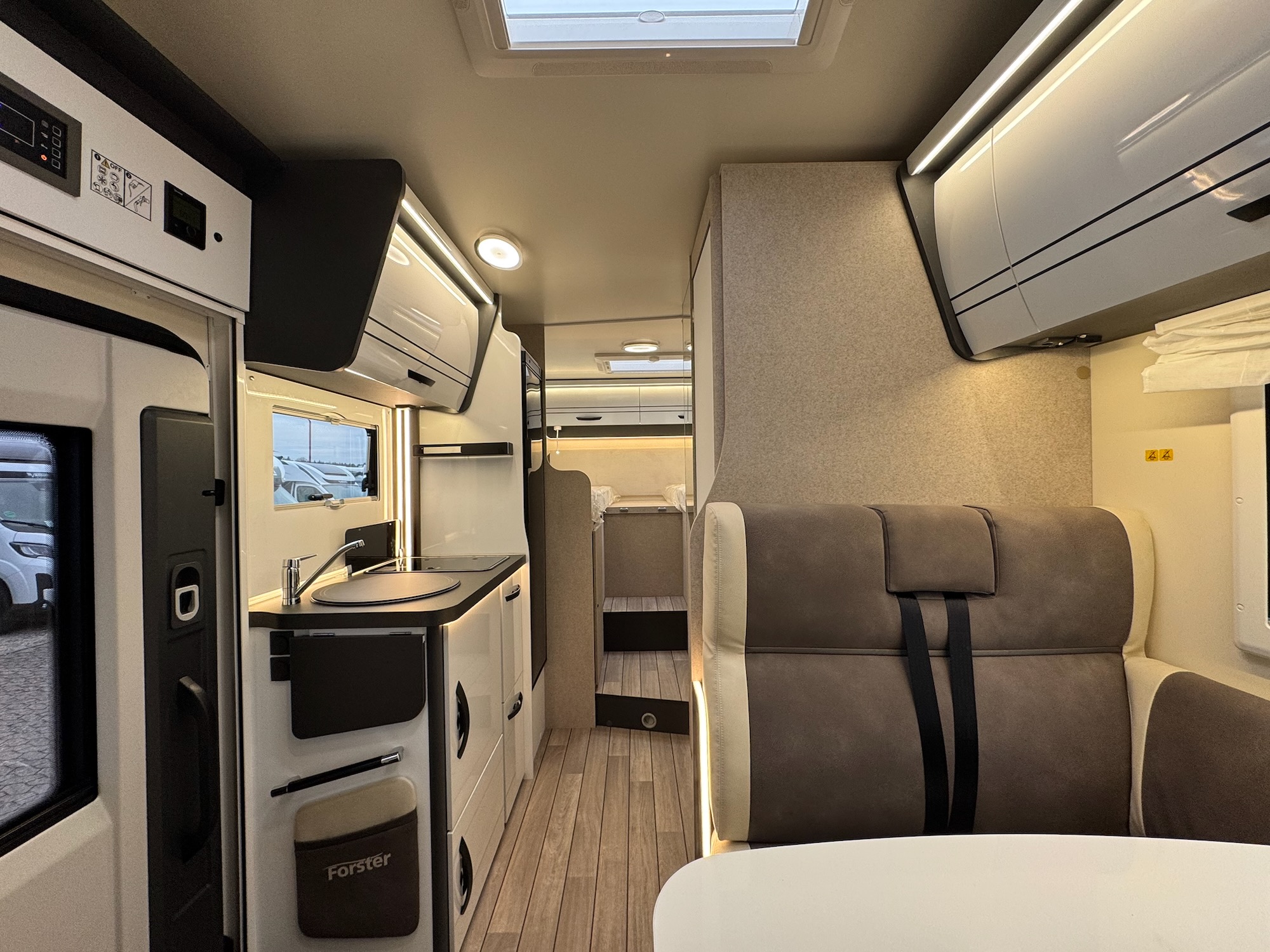 Forster A 699 EB Wohnmobil Innenansicht